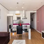 Waou Apartamentos En Sol Superior 2