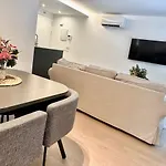 Private Room In A Shared Apartment, Habitacion Privada En Un Apartamento Compartido En Pacifico, Madrid