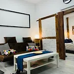Apartamento Con Encanto En Zona Tirso De Molina-Sol