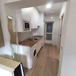 Pequeno Estudio En Madrid