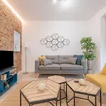 Bright And Modern- 2 Bedrooms 1Bathroom- Mintystay - Bocangel