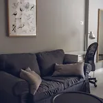 Almagro 1 Apartments