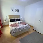 Habitacion Interior En Madrid