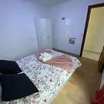 Habitacion Interior En Madrid