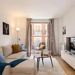 Nice Apartment Near Gran Via Val27