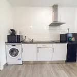 Aluche Apartments