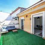 Atico Reformado Con Terraza En Lavapies