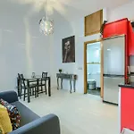 Cozy Getaway In Madrid