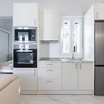 Deluxe. 2Br 1Bt. Elevator.