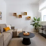 Trendy Malasana Apartment For 4 Ideal Madrid Getaway, Madera II