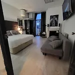 Rooms Opera