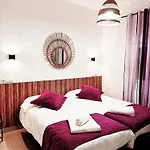 Violeta Suite