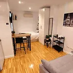 Acogedor Estudio En Delicias By Bebalmy