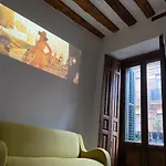 Hortaleza 4, Preciso Estudio En Chueca Junto A La Gran Via De Madrid
