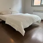 Impresionante Apartamento De 4 Dormitorios 3 Banos Y 2 Plazas De Garaje