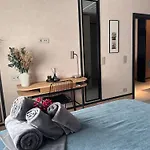 Juan Bravo Apartamento A Estrenar Con Piscina