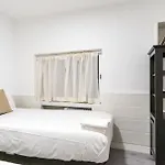 2 Bedrooms 1 Bathroom Furnished - Malasana - Modern In Downtown Area - Mintystay