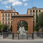Velarde, Confort Para 2 En Barrio Malasana