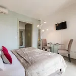Santa Ana Boutique En Madrid