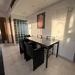 Pisos Con Piscina De Temporada Corta Estancia