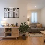 Fee4Me. Elegant Flat A Few Minutes From Atocha.