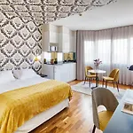 Apartosuites Jardines De Sabatini