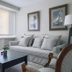 Colon Suites