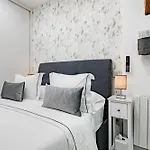 Modern Loft Near Puerta Del Sol