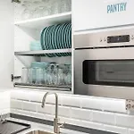 Petit Hostel Palacio Real