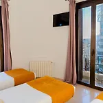 Hostal Josefina-Gran Via