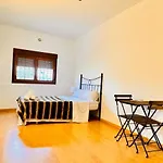 Apartamento Completo Para 8 Personas A 5 Minutos Del Aeropuerto E Ifema