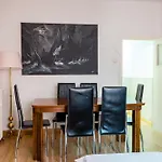 Amplio Apartamento En Chamberi By Bebalmy