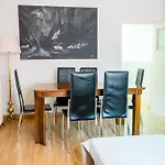 Amplio Apartamento En Chamberi By Bebalmy