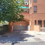 Alojamiento Entero En Madrid, Con Acceso Privado