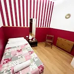 Hostal La Casa De La Plaza