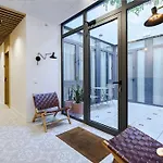 Vallecas Suites By Olala Homes