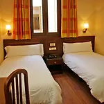 Hostal Victoria I