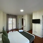 Chalet Pension Rooms Abril