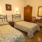 Hostal Los Alpes