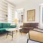 Apartamento Paseo Del Prado II En Madrid
