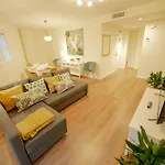 Hey Apartments 1A93 -Chamartin-