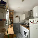 Nuevo Y Moderno Apartamento En Madrid
