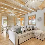 Cozy Wood Cabin, Casino, Pool, 25 Min To Madrid Center