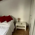 Comodo Atico En Tirso De Molina Madrid