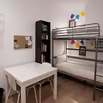 Stylish 2 Bedroom Apartment In The Heart Of Madrid