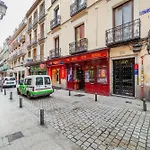 Spacious 3 Bedroom Apartment In Centro