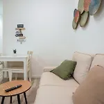 Modern And Cozy-3 Bedrooms 1 Bathroom-Delicias