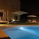 ESPECTACULAR casa,PISCINA PRIVADA, MADRID centro,WIFI gratis