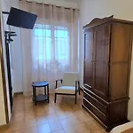 Hostal Prada