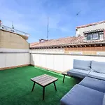 Atico Reformado Con Terraza En Tirso De Molina Para 4 Personas Alquiler Temporal